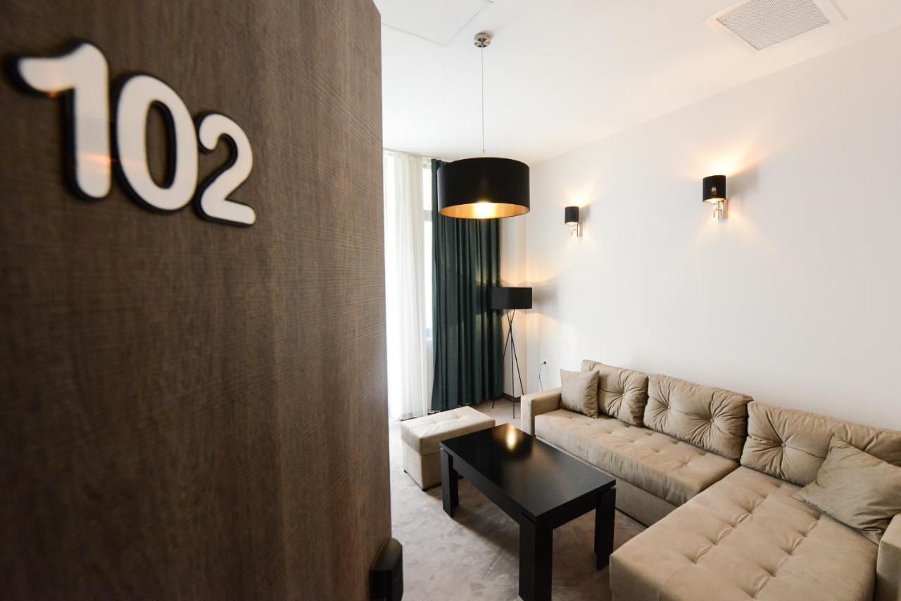 Hotel Cara 28 Skopje Bagian luar foto