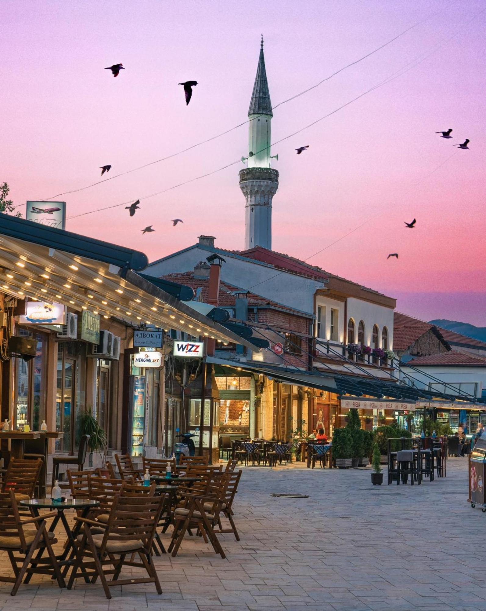 Hotel Cara 28 Skopje Bagian luar foto