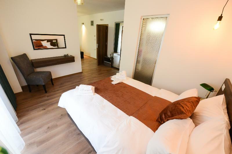 Hotel Cara 28 Skopje Bagian luar foto